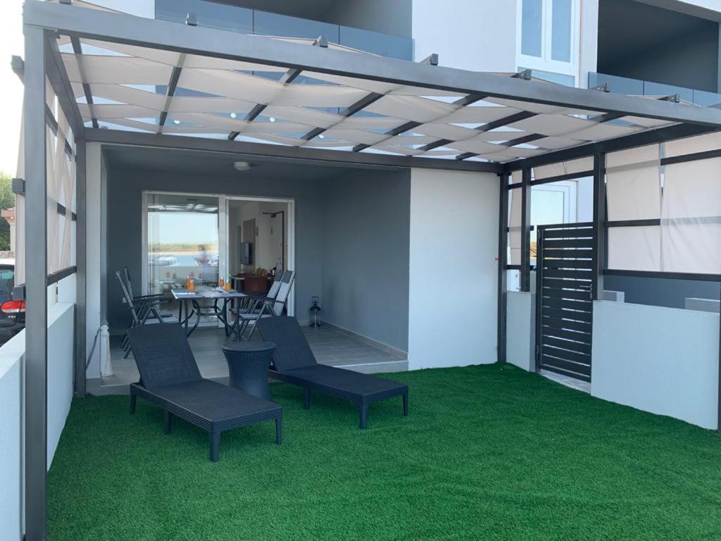 Apartmani Sunside Нін Екстер'єр фото
