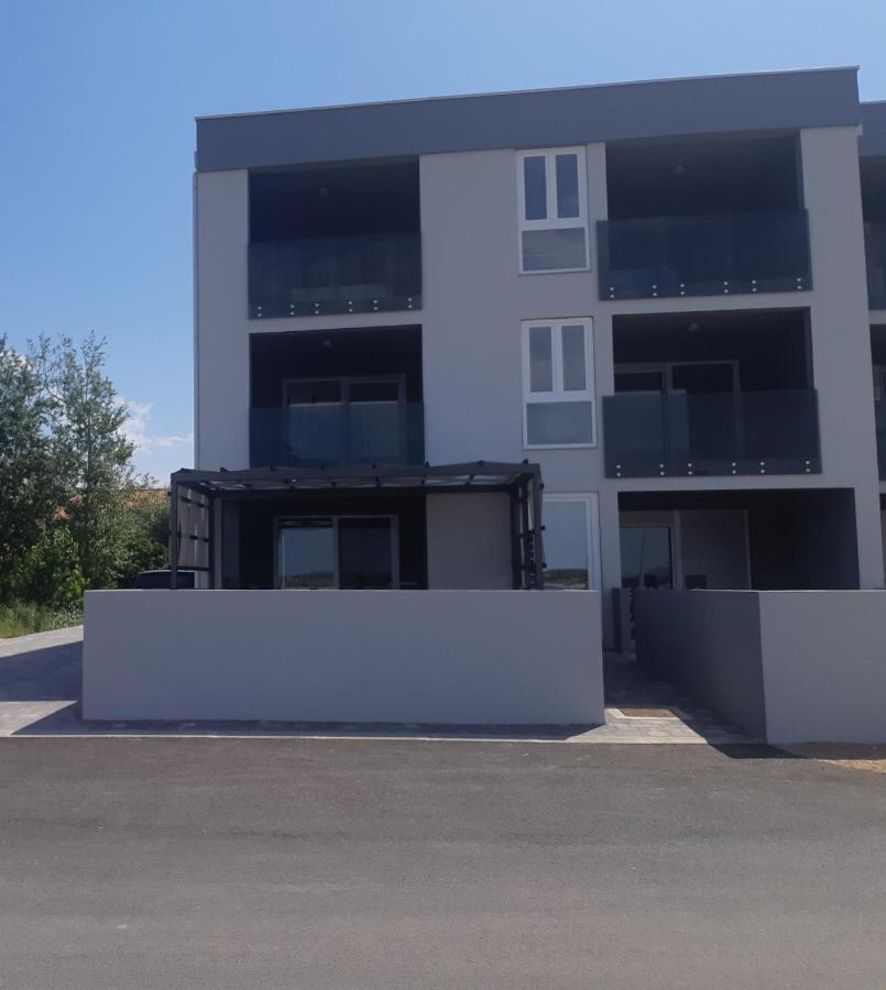 Apartmani Sunside Нін Екстер'єр фото