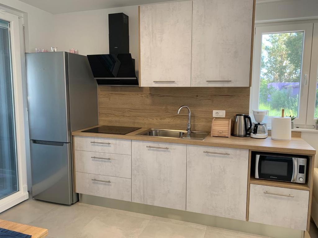 Apartmani Sunside Нін Екстер'єр фото
