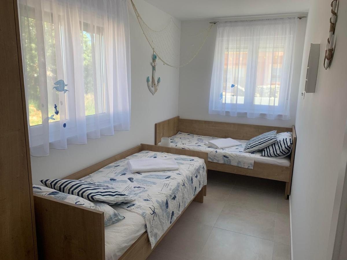 Apartmani Sunside Нін Екстер'єр фото