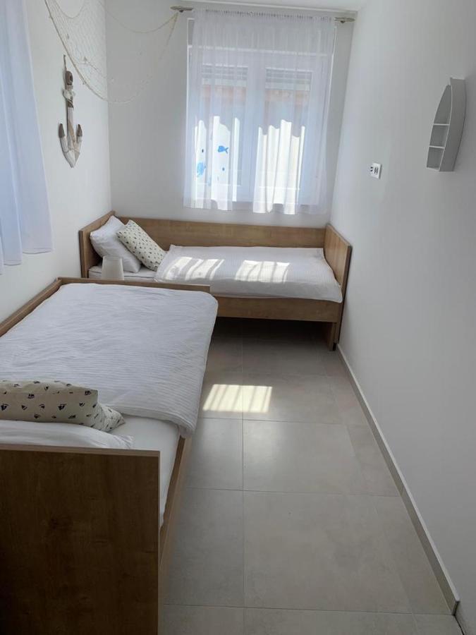 Apartmani Sunside Нін Екстер'єр фото