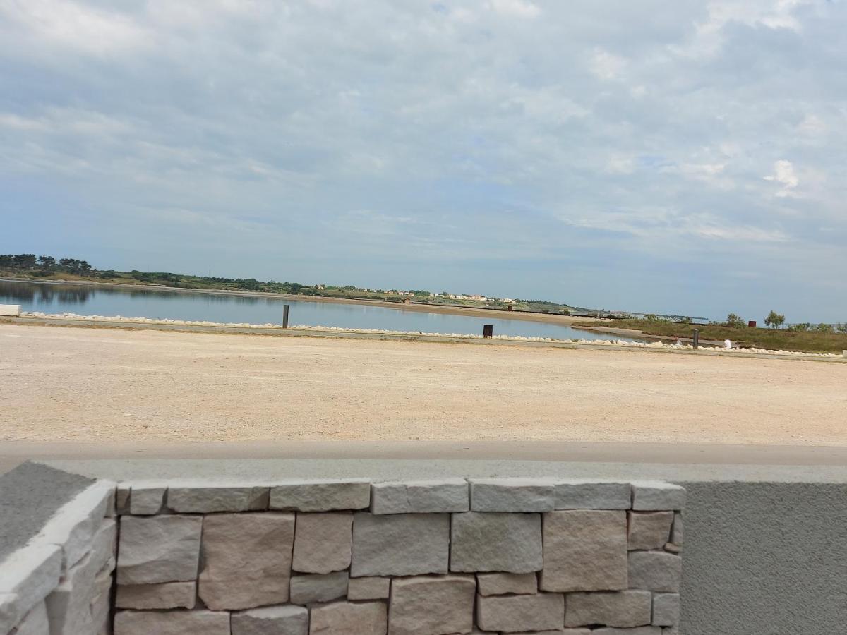Apartmani Sunside Нін Екстер'єр фото